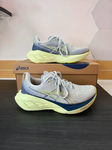 Used Asics Novablast 4 bike — image 1 of 15