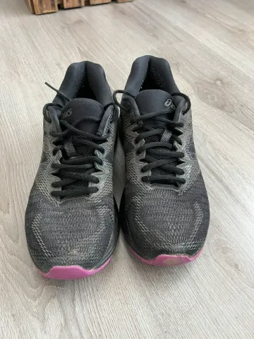 Tweedehands Asics Gel-Nimbus 20 Lite-Show bike — afbeelding 4 van 5