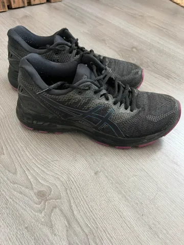 Tweedehands Asics Gel-Nimbus 20 Lite-Show bike — afbeelding 3 van 5