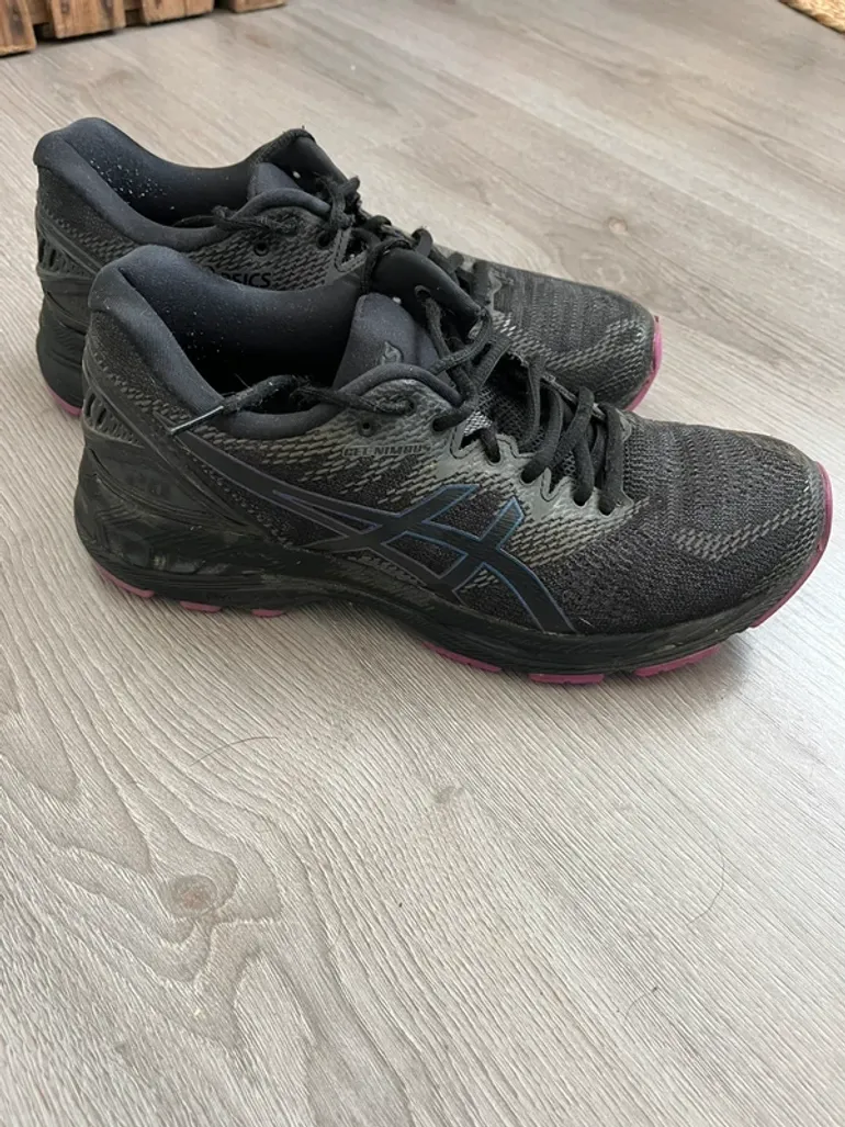 Tweedehands Asics Gel-Nimbus 20 Lite-Show bike — afbeelding 3 van 5