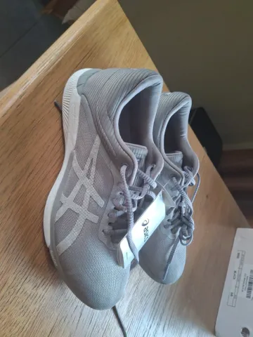 Used Asics Running Shoes bike — image 1 of 4