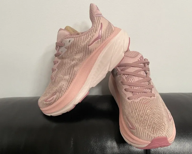 Used Hoka Clifton 9 Running Shoes