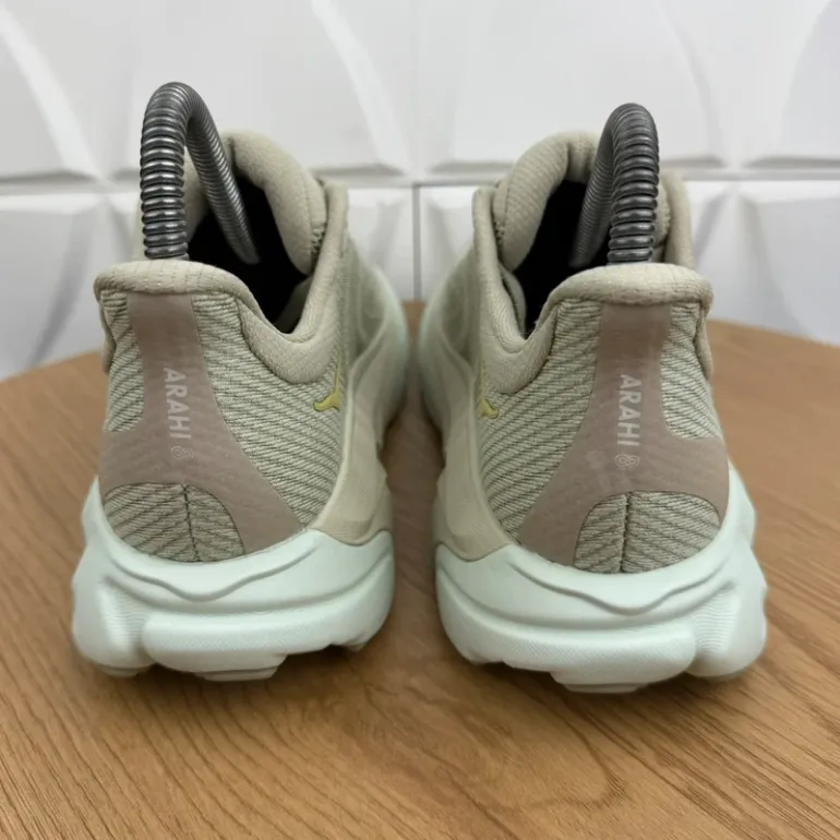 Tweedehands Hoka Arahi 8 bike — afbeelding 4 van 7