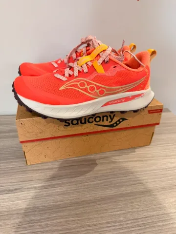 Saucony Peregrine bike usato — immagine 1 di 4