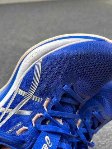 Käytetty Asics Running Shoes bike — kuva 5 / 6