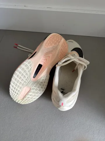 Tweedehands Nike Zoom Fly 6 bike — afbeelding 4 van 4