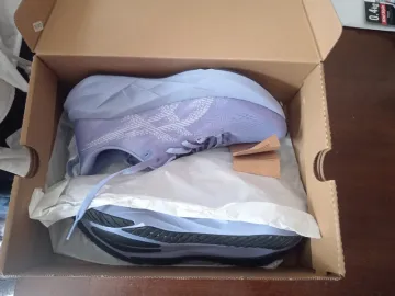 Used Asics Novablast 5 bike — image 7 of 8