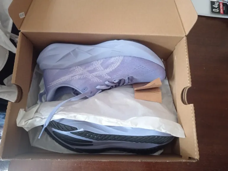 Used Asics Novablast 5 bike — image 7 of 8