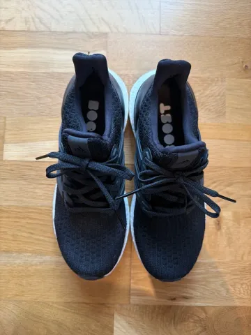 Brugt Adidas Ultra Boost bike — billede 1 af 2