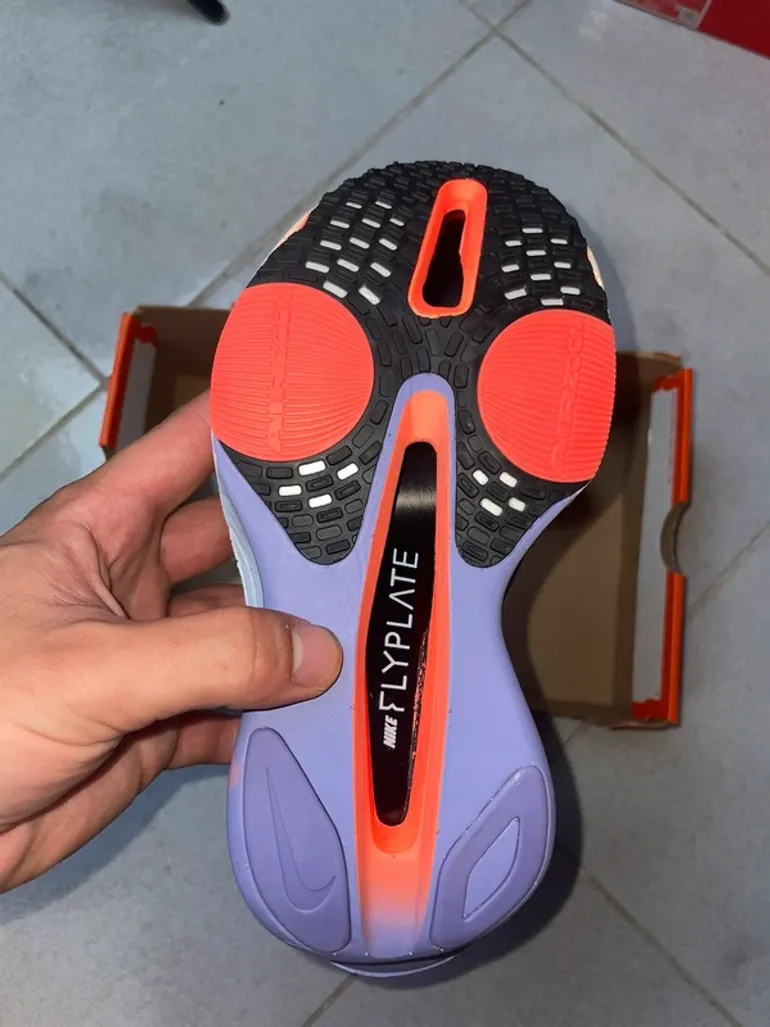 Used Nike Air Zoom Alphafly 3 bike — image 6 of 8