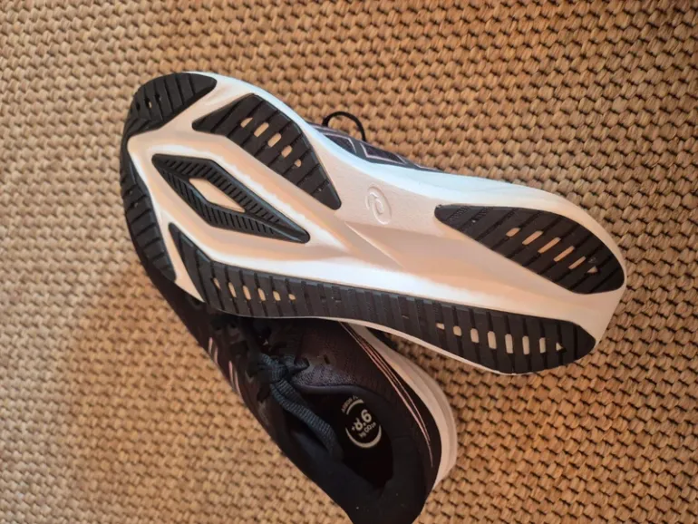 Käytetty Asics sportschoenen bike — kuva 2 / 3