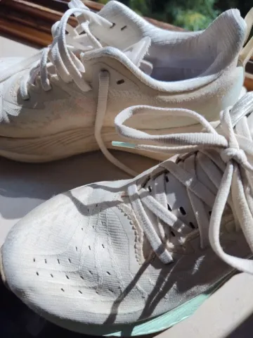 Used Asics Novablast bike — image 2 of 5