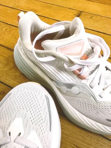Saucony Hurricane 24 bike usato — immagine 6 di 8