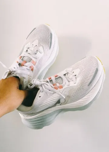 Saucony Hurricane 24 bike usato — immagine 1 di 8