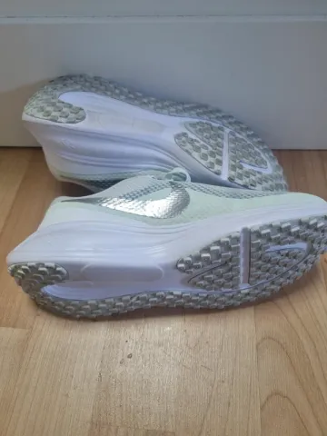 Použité Nike Revolution 8 bike — obrázek 8 z 8