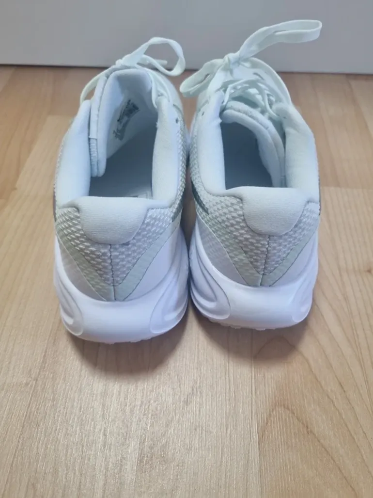 Použité Nike Revolution 8 bike — obrázek 5 z 8