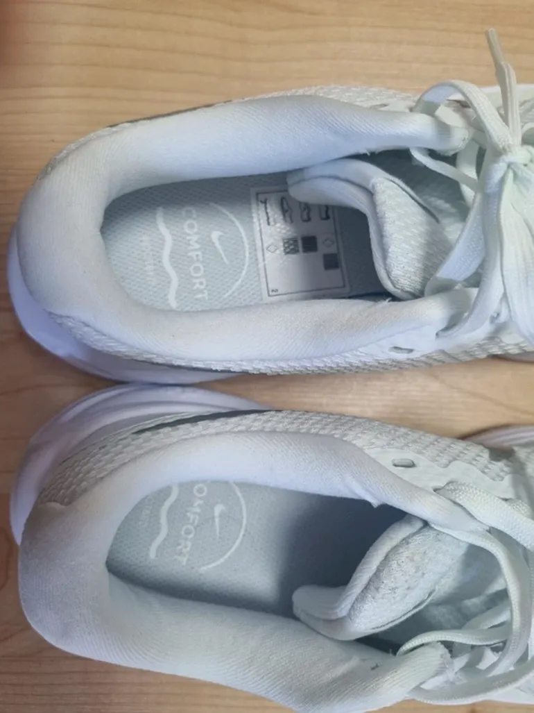 Použité Nike Revolution 8 bike — obrázek 3 z 8