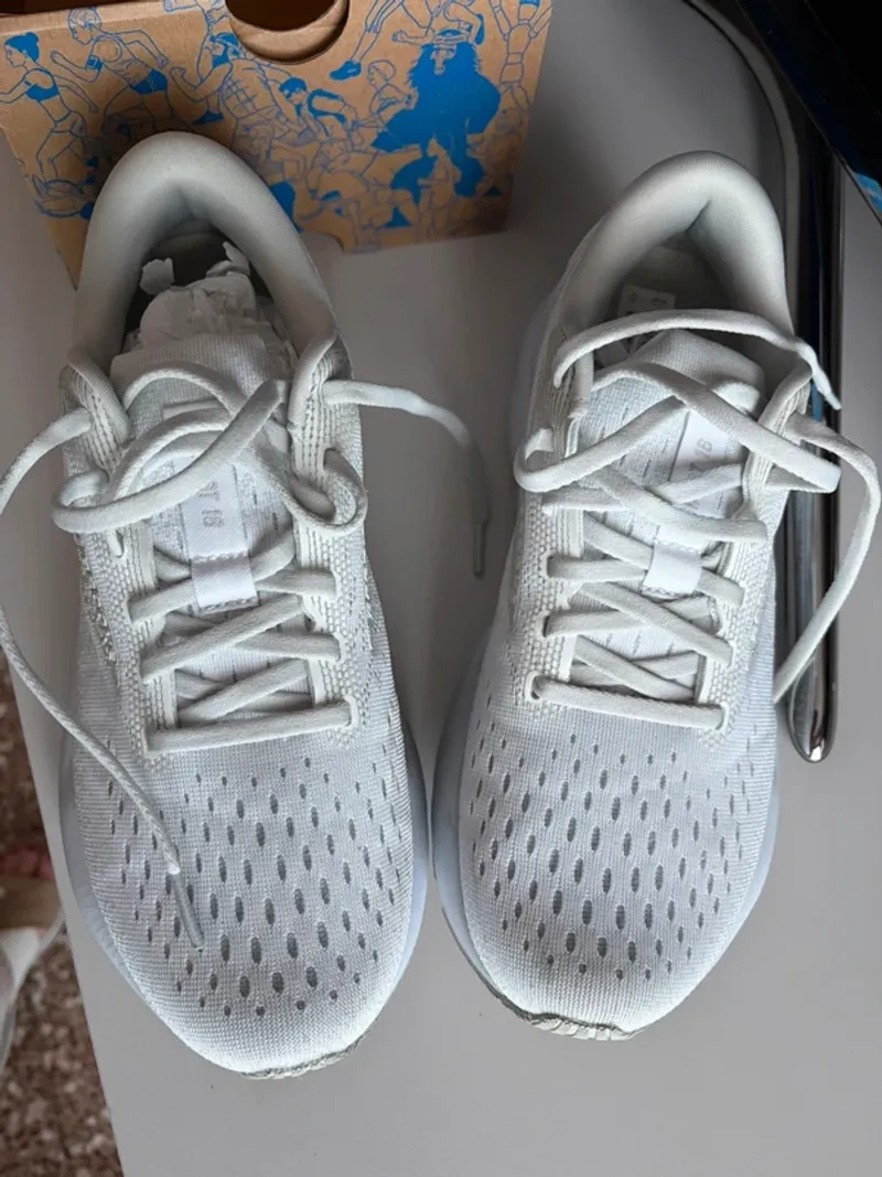 Used Brooks Ghost 16 Running Shoes