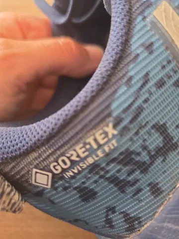 Used Hoka Speedgoat 6 Gore tex bike — image 4 of 4