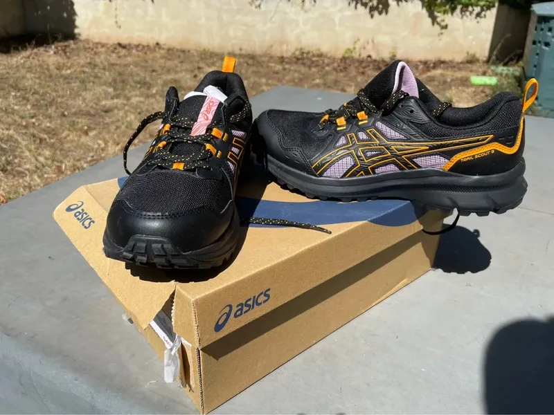 Použité Asics Trail Scout 3 Running Shoes
