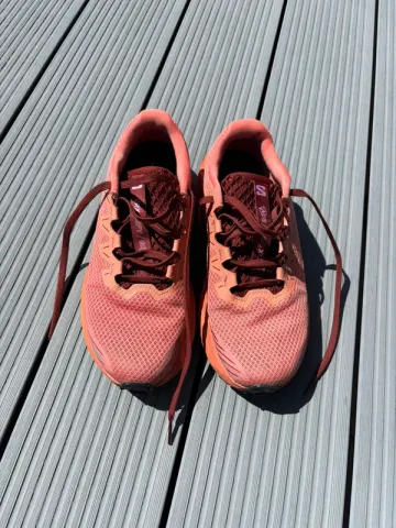 Used Salomon Trailrunning Shoes bike — image 1 of 5