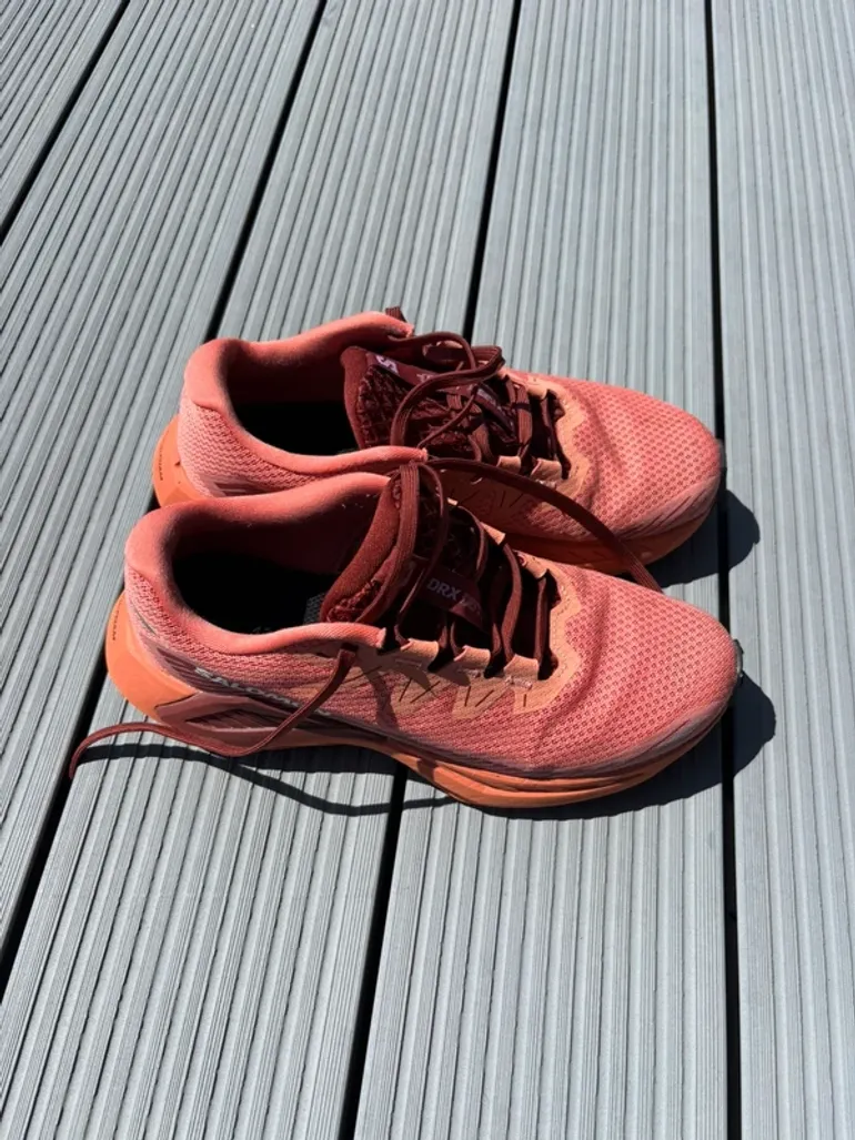 Used Salomon Trailrunning Shoes bike — image 2 of 5