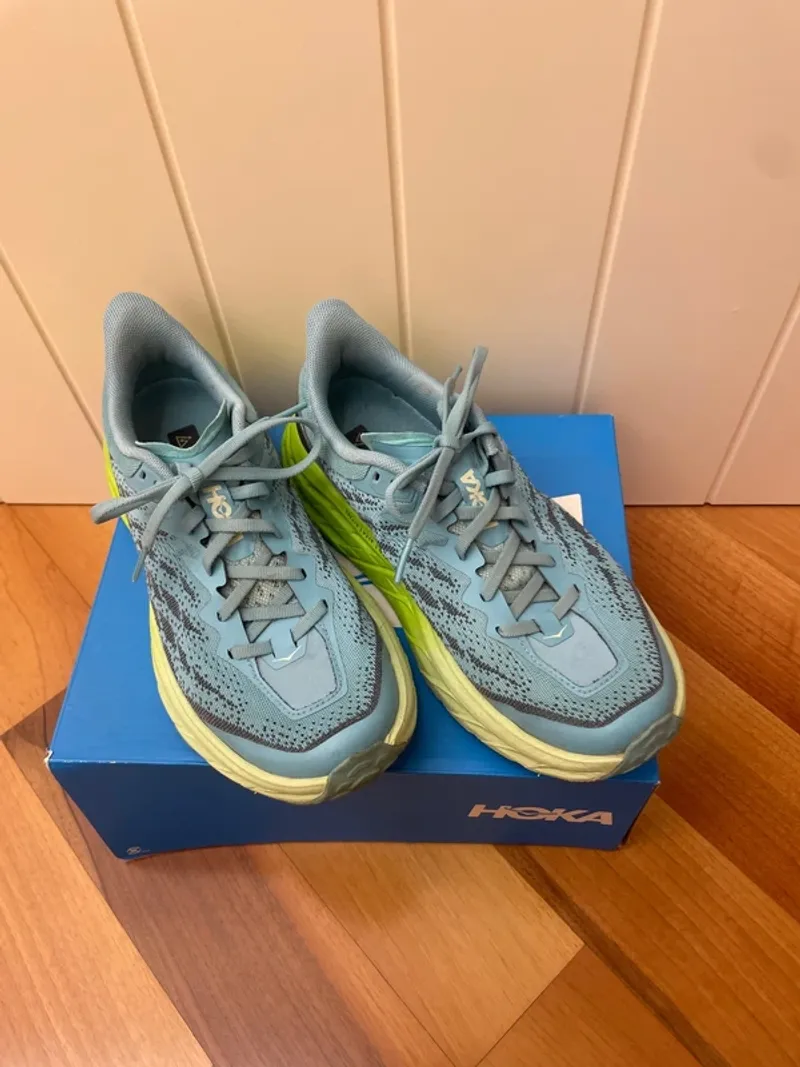Used Hoka Scarpe Sportive Running Shoes