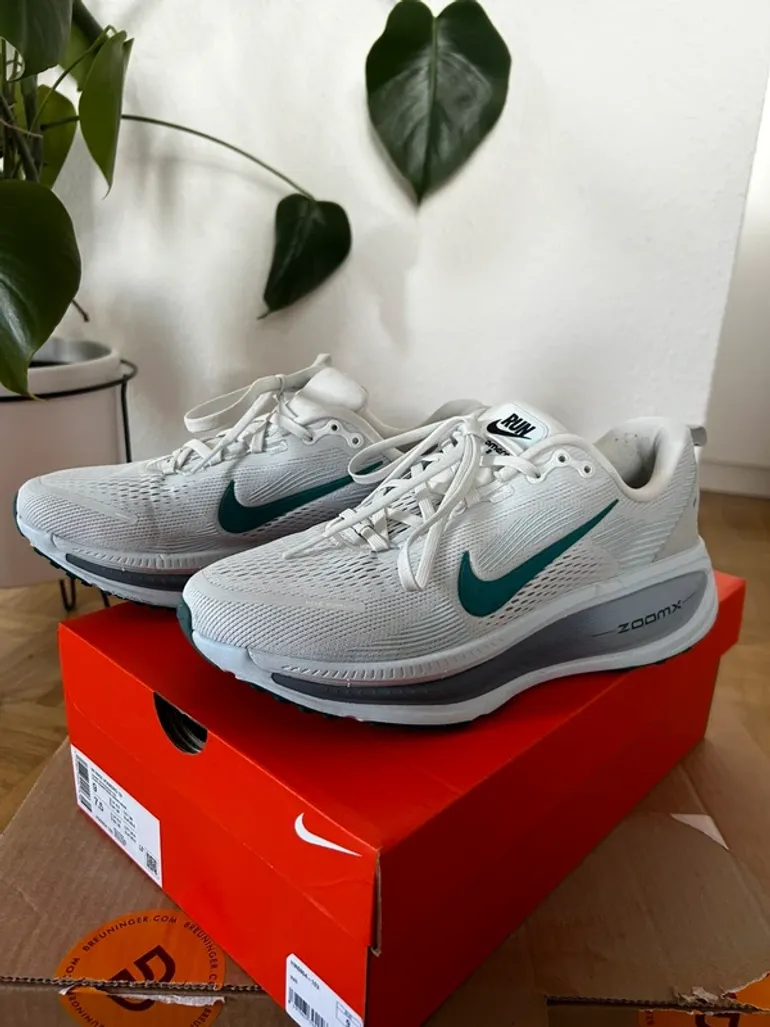 Käytetty Nike Vomero 18 bike — kuva 2 / 5