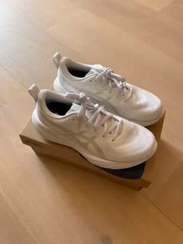 Used Asics Gel-Cumulus 27 bike — image 1 of 7