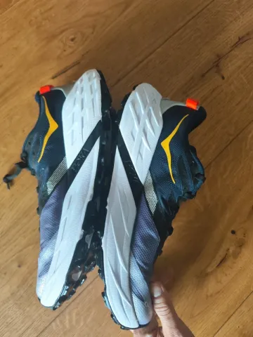 Použité Hoka Speedgoat 7 bike — obrázek 2 z 4