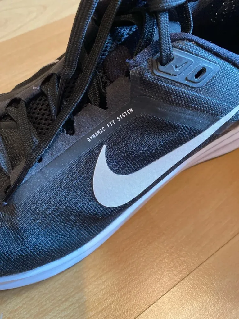 Used Nike Running Shoes bike — image 5 of 8