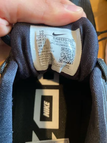 Used Nike Running Shoes bike — image 4 of 8