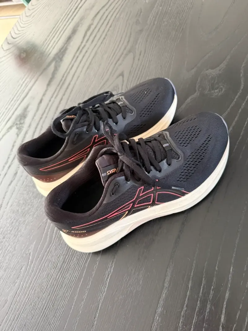 Used Gt 4000 Running Shoes