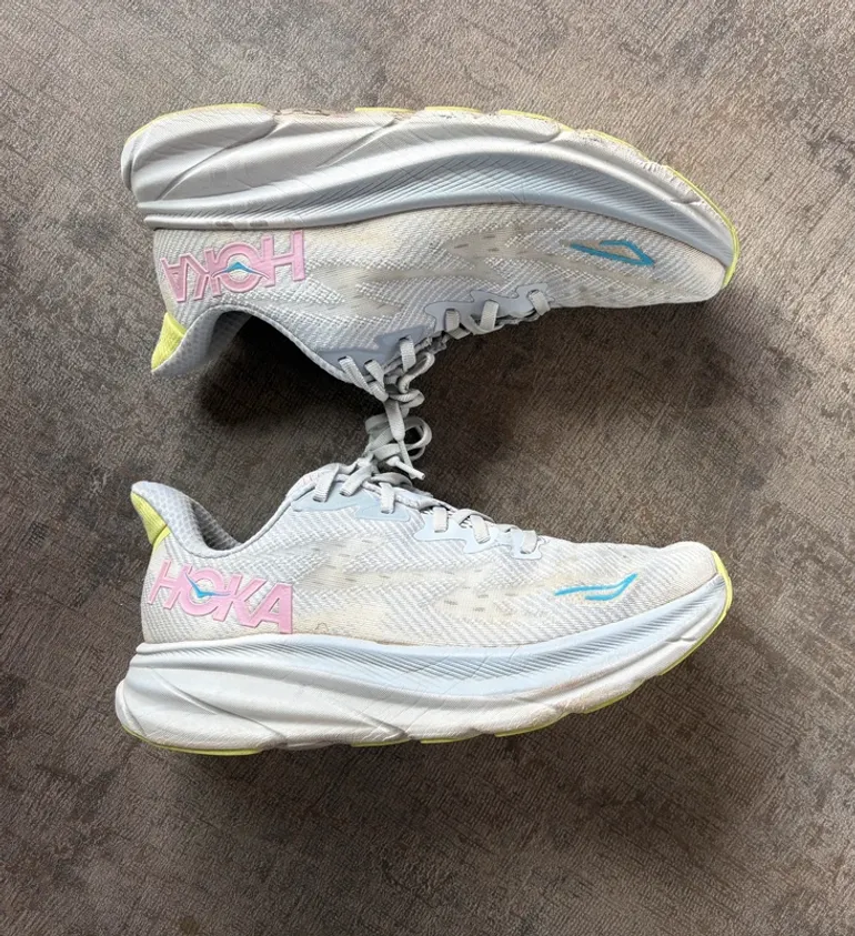 Hoka Clifton 9 bike d'occasion — image 2 sur 6