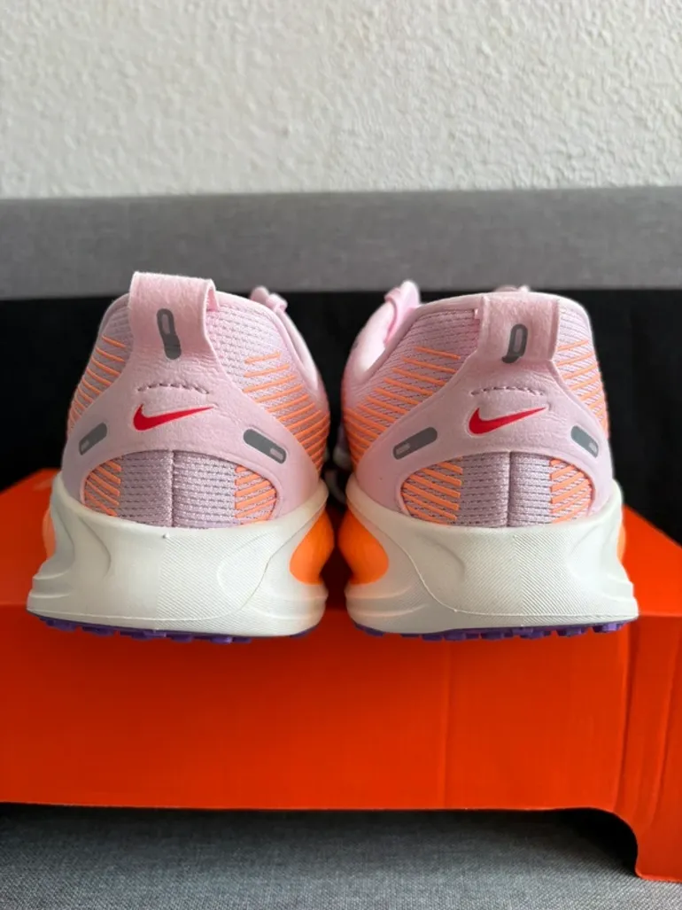 Used Nike Vomero 18 bike — image 4 of 7
