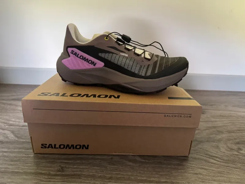 Käytetty Genesis W Running Shoes