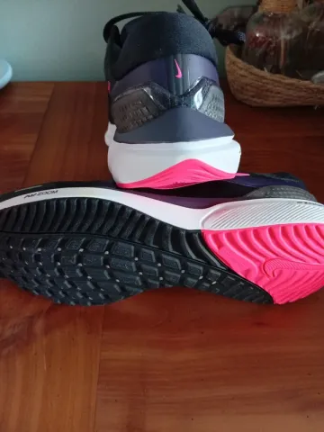 Tweedehands Nike Vomero 16 bike — afbeelding 3 van 7