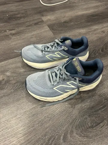 Used New Balance Fresh Foam 860 bike — image 1 of 4