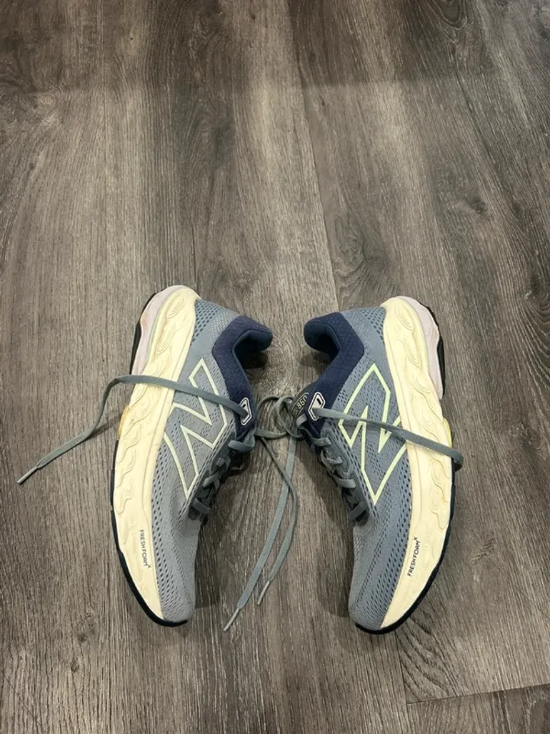 Used New Balance Fresh Foam 860 bike — image 2 of 4