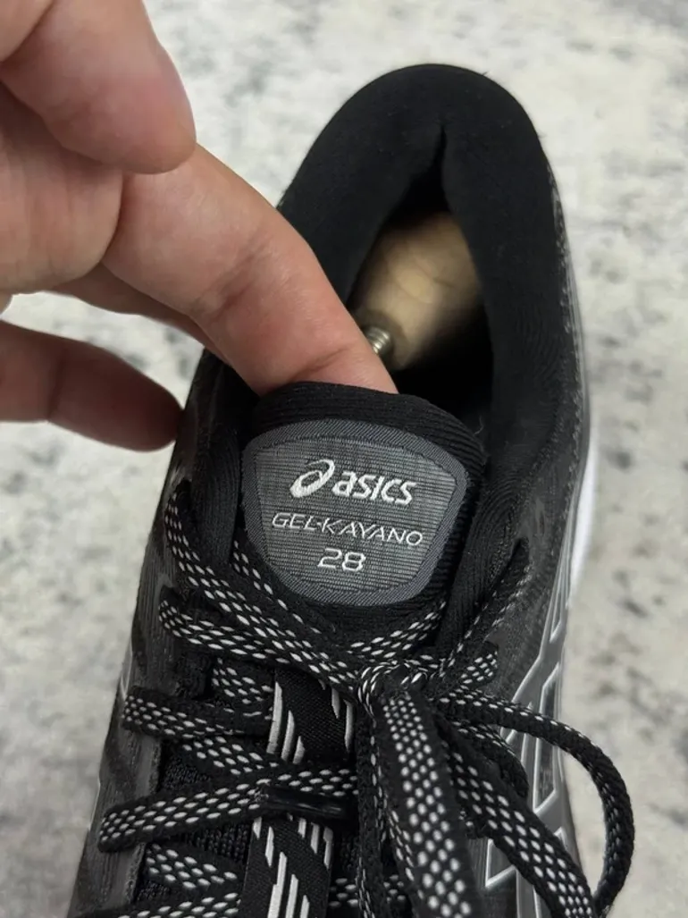 Tweedehands White Gel-Kayano 28 bike — afbeelding 8 van 9