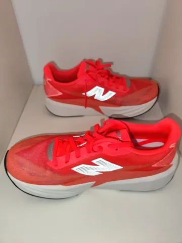 Gebrauchtes New Balance FuelCell Rebel v5 bike — Bild 4 von 7