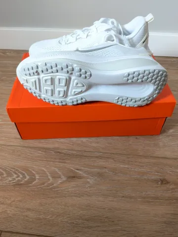Tweedehands Nike Vomero 18 bike — afbeelding 2 van 5