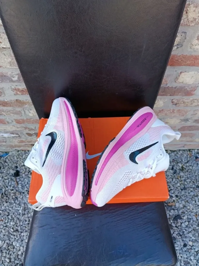 Used Nike Vomeros Plus Zoomix bike — image 6 of 7