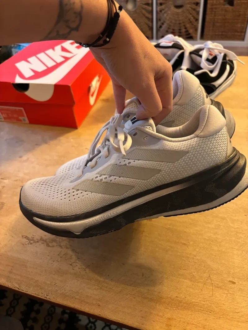 Used Supernova Rise Running Shoes