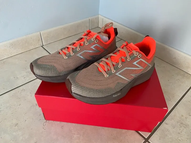 Used New Balance FuelCell Venym Running Shoes