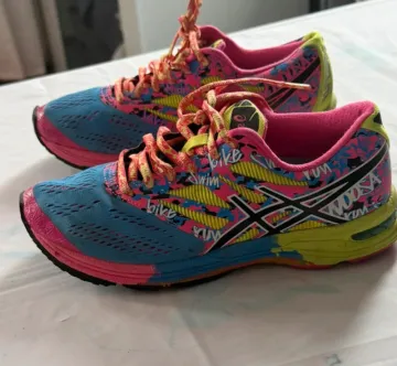 Używany Asics Gel Noosa Tri 10 bike — zdjęcie 2 z 6