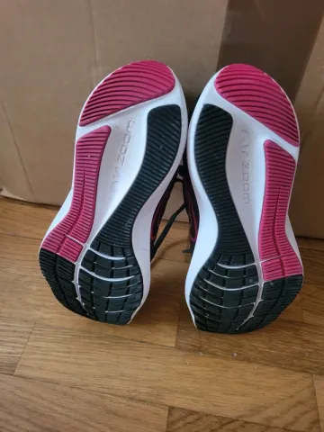 Used Nike Zoom Winflo 38 bike — image 4 of 6