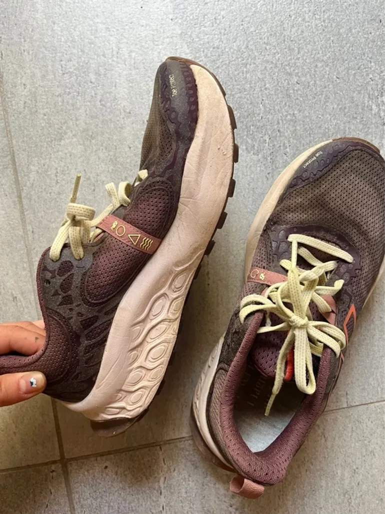 Used New Balance Fresh Foam X Hierro v8 bike — image 2 of 3