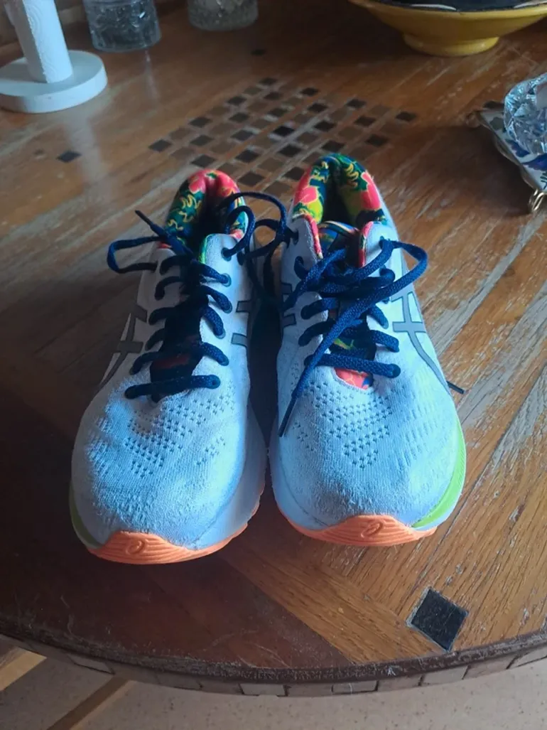 Used Asics Running Shoes size 39 bike — image 5 of 7