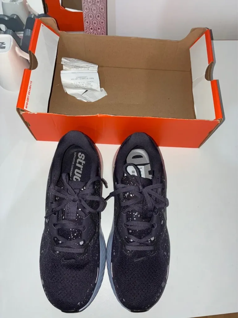 Nike Structure 26 SE bike usato — immagine 2 di 7